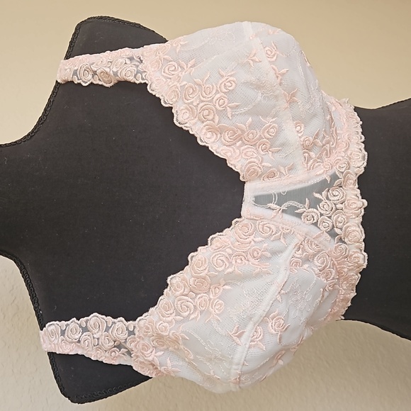 NWOT Breezies set OF 3 bras 36DD pink, white & nude - Picture 2 of 16